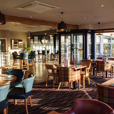 קמייס ביי Gwesty Gadlys Hotel מראה חיצוני תמונה