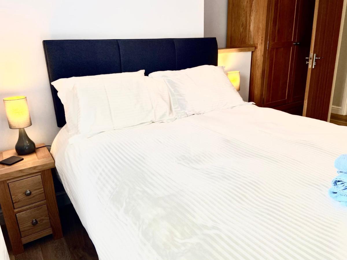 קמייס ביי Gwesty Gadlys Hotel מראה חיצוני תמונה
